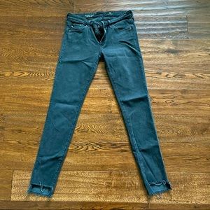 AG Adriano Goldschmied The Legging Ankle with Sharkbite Hem - Size 26